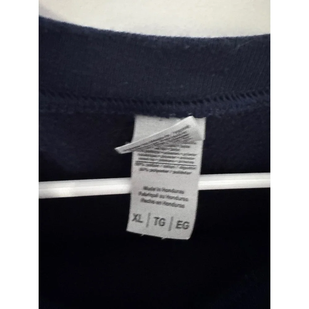 Chick-fil-A Nona Navy Blue Crewneck Sweatshirt XL Pullover Logo Graphic